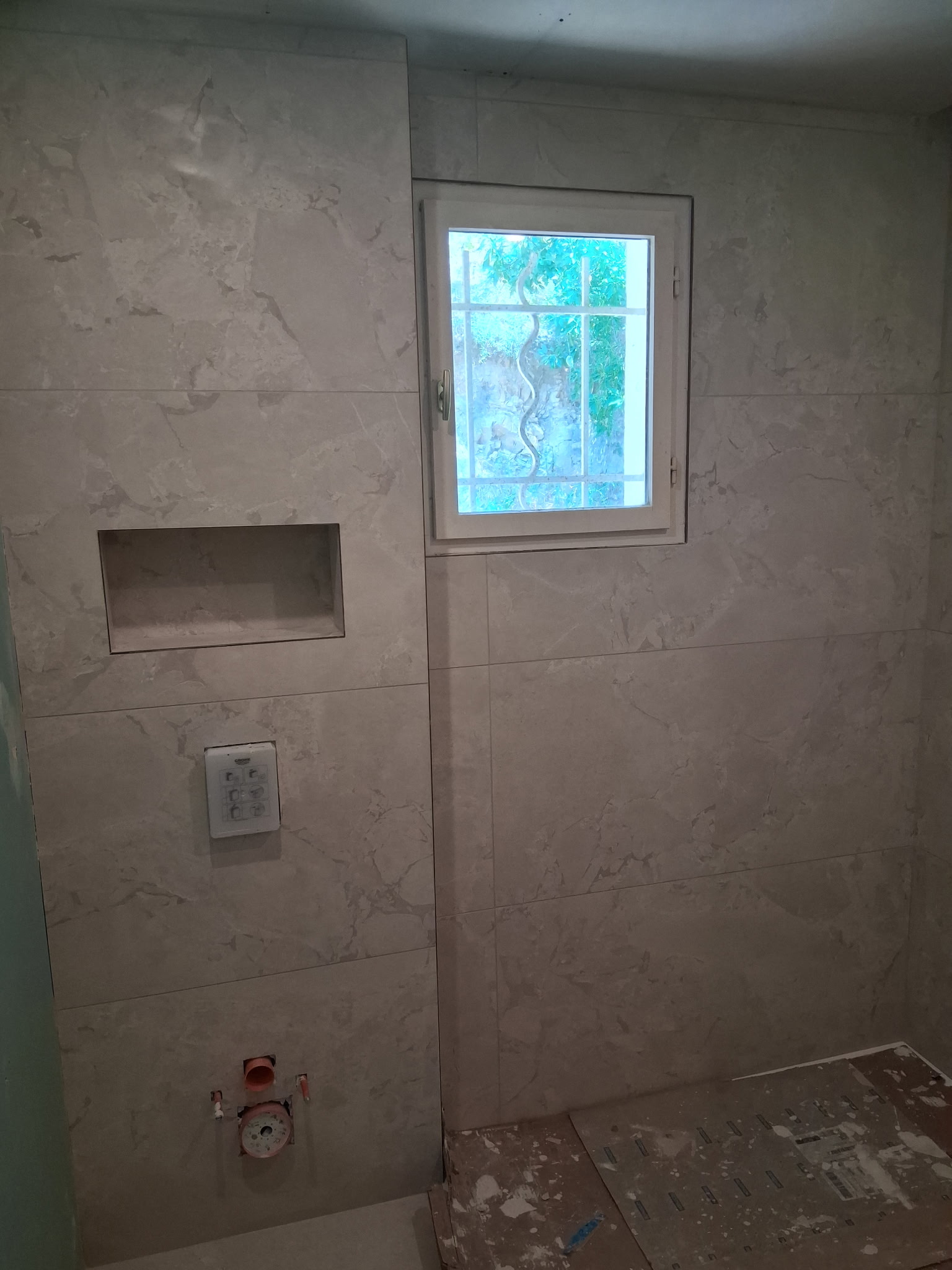 Salle de bain — carrelage et faïence