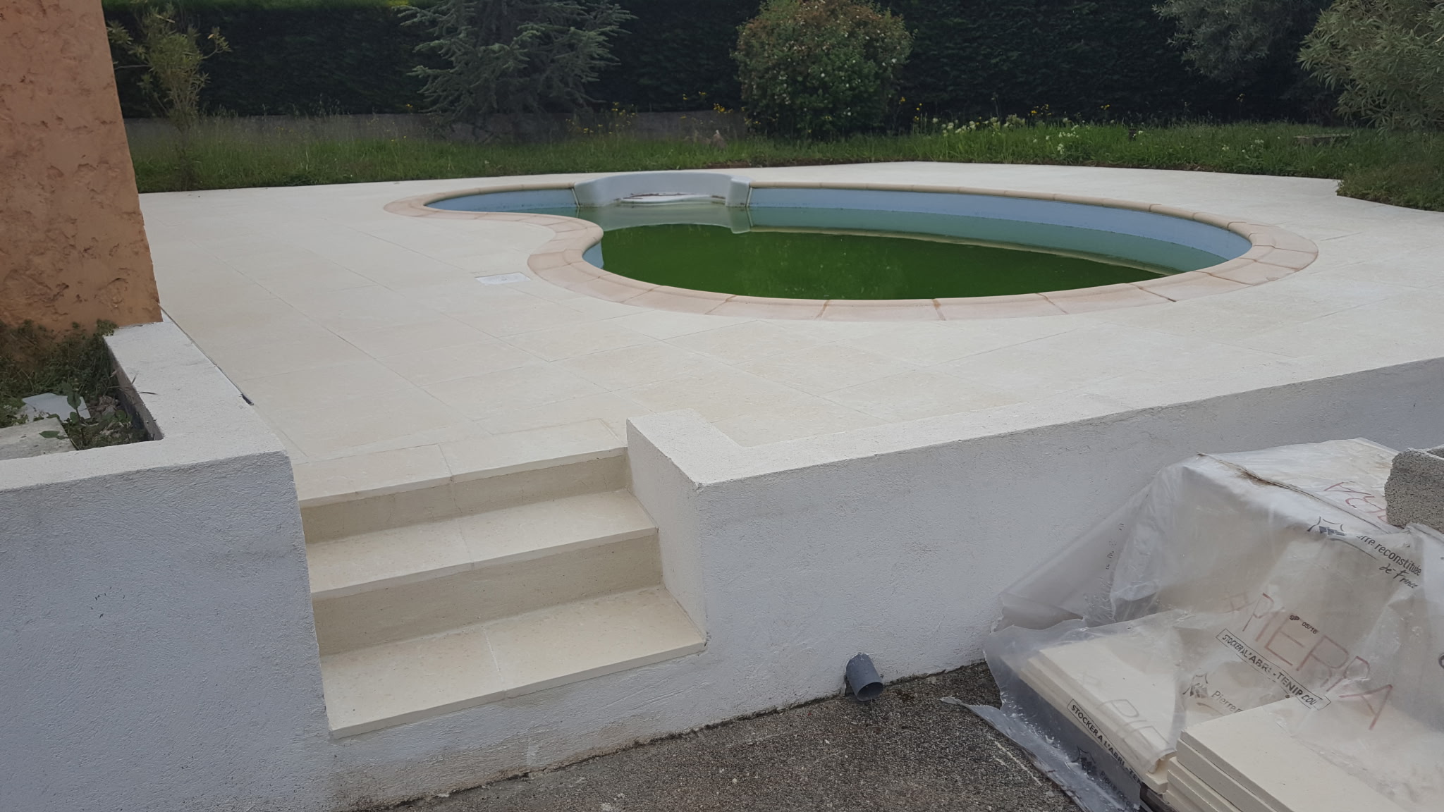 Piscine — habillage complet